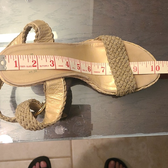 SOLD EUC Stuart Weitzman Alex Wedges - Size 8.5 - Picture 11 of 13